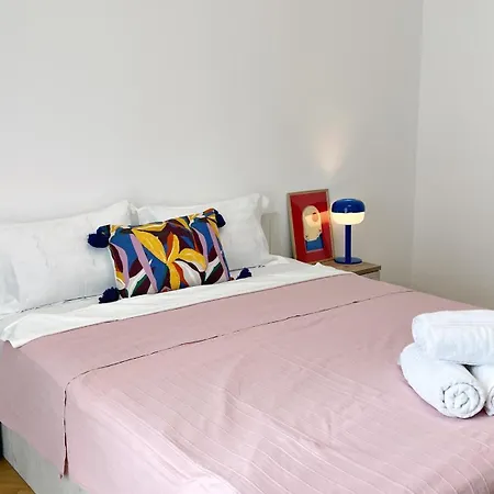 Cocktail I In Piata Romana Bukarest