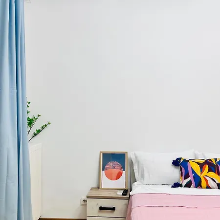 Cocktail I In Piata Romana Apartment