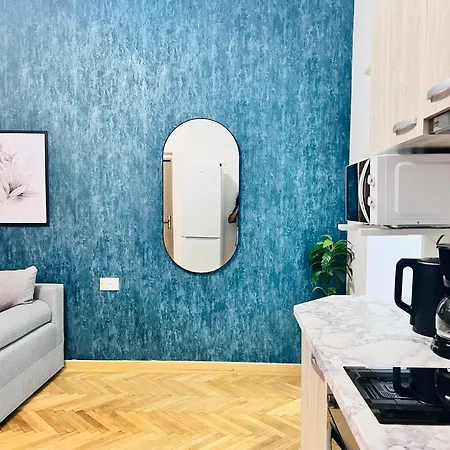 Cocktail I In Piata Romana Bukarest