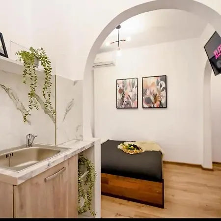 Cocktail I In Piata Romana Apartment