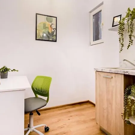 Cocktail I In Piata Romana Bukarest