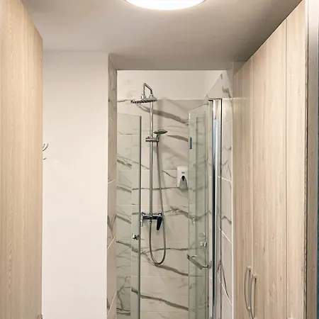 Cocktail I In Piata Romana