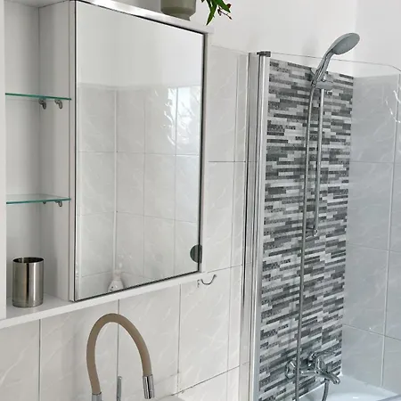 Cocktail I In Piata Romana Apartamento *