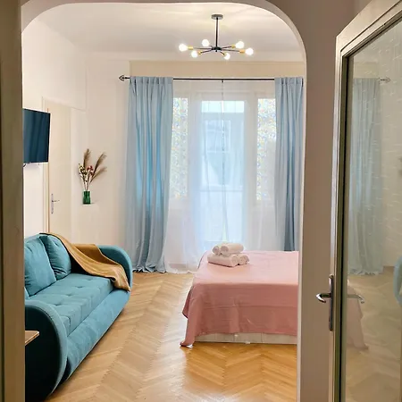 Cocktail I In Piata Romana Апартаменты