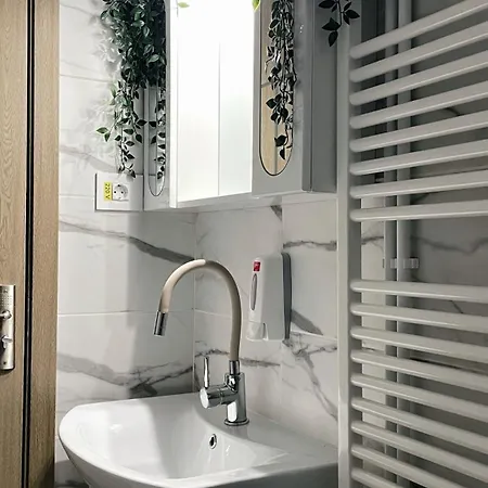 Cocktail I In Piata Romana Апартаменты