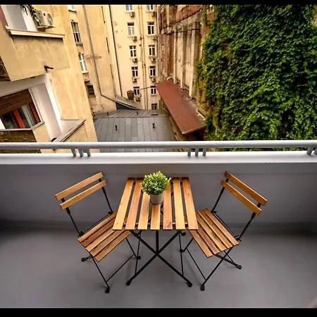 Cocktail I In Piata Romana Апартаменты Бухарест