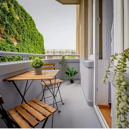 Cocktail I In Piata Romana Апартаменты *