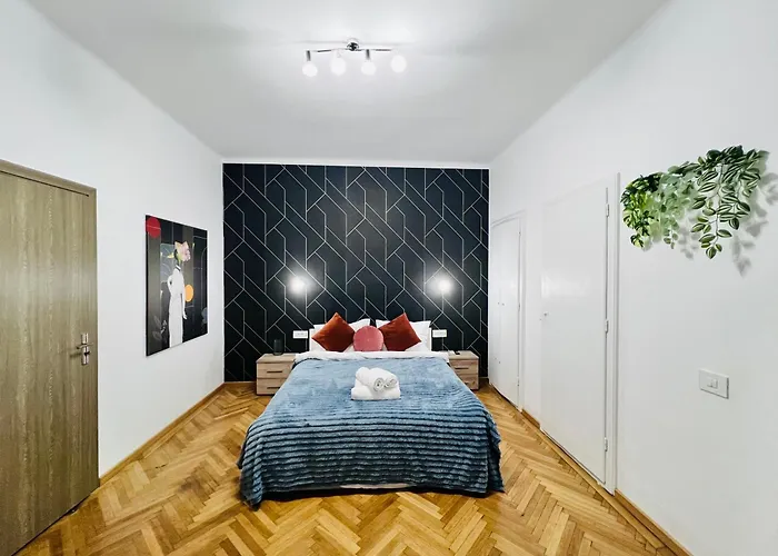 Cocktail I In Piata Romana Bukurešť