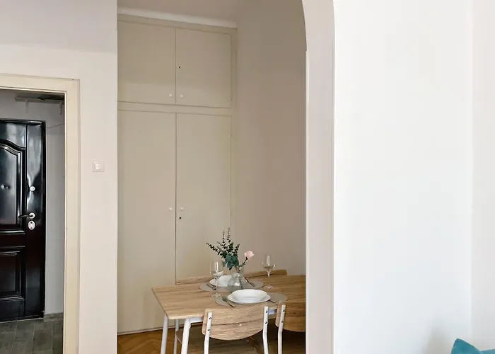 Cocktail I In Piata Romana Bukurešť