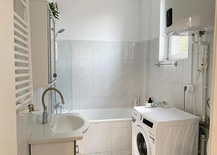 Cocktail I In Piata Romana Appartement *