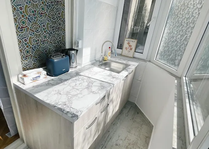 Cocktail I In Piata Romana Appartement *