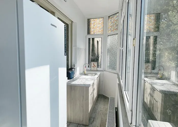 Cocktail I In Piata Romana * Bukurešť