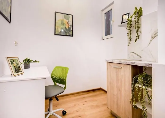 Cocktail I In Piata Romana Bukurešť