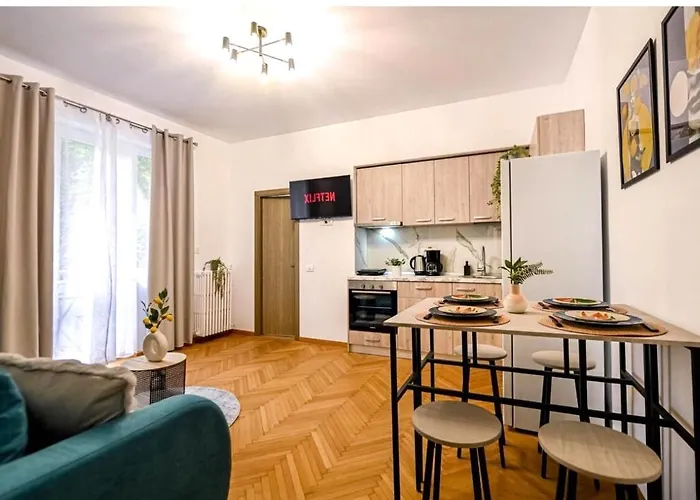 Cocktail I In Piata Romana * Boekarest