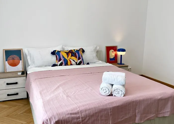 Cocktail I In Piata Romana Bucareste