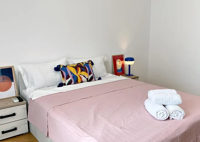 Cocktail I In Piata Romana Bucareste