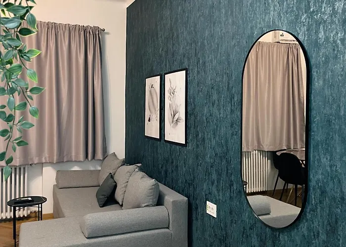 Cocktail I In Piata Romana * Bucareste