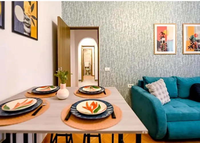 Cocktail I In Piata Romana Bucareste